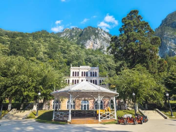 Casa Anne Hotel Baile Herculane Exterior photo