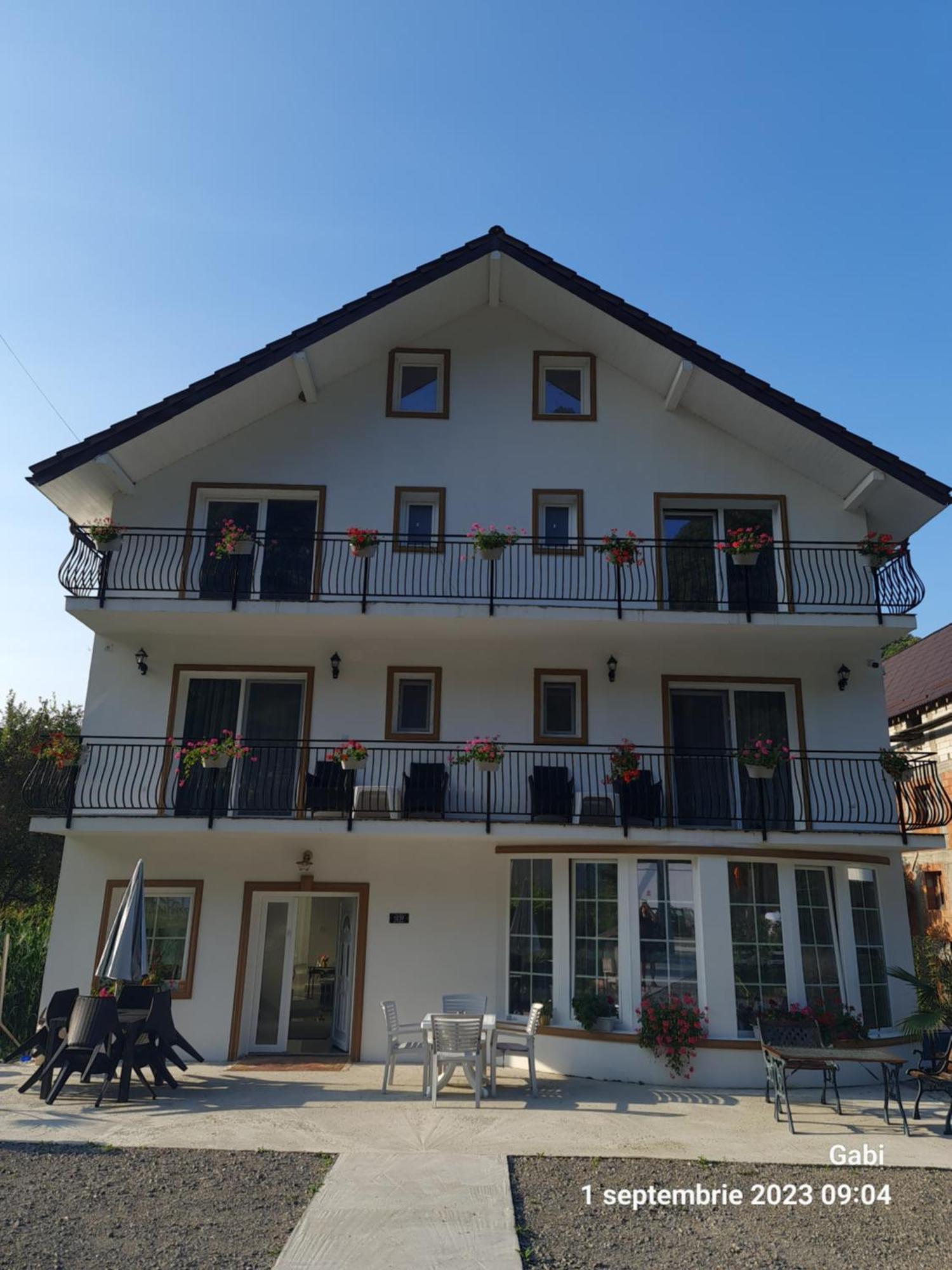 Casa Anne Hotel Baile Herculane Exterior photo